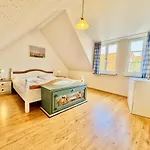 Auster, Direkt Am Alten Strom Apartment Rostock